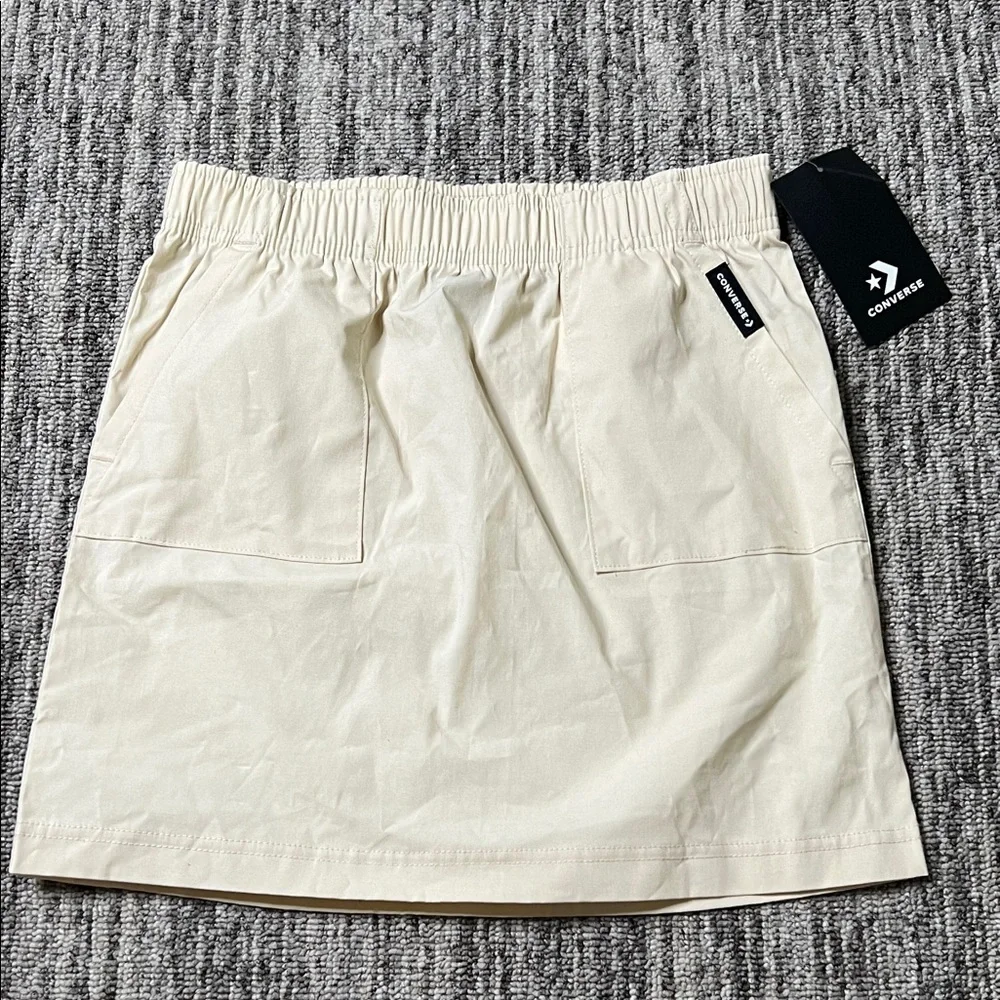 Converse - Cream Skirt with Elastic Waist Size M